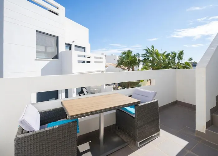 Maya Dehesa de Campoamor (Orihuela Costa)